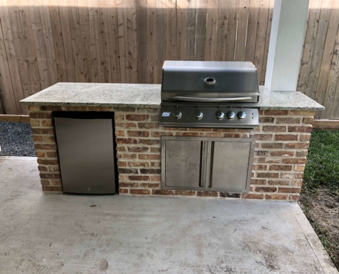 brick outdoor kitchen