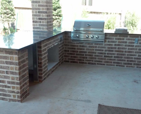 custom outdoor kitchen