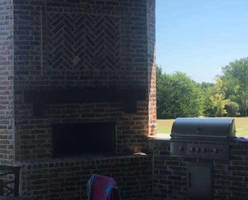 outdoor kitchen fireplace
